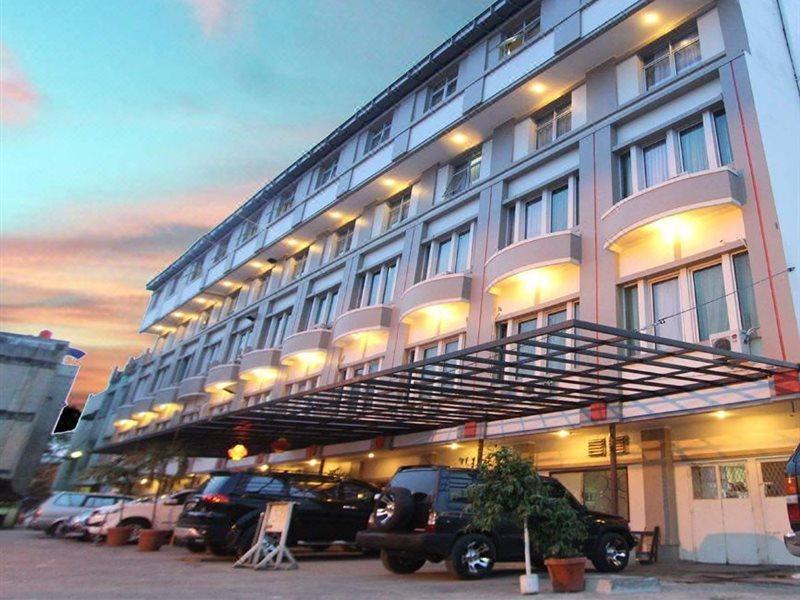 Classie Hotel Palembang Bagian luar foto